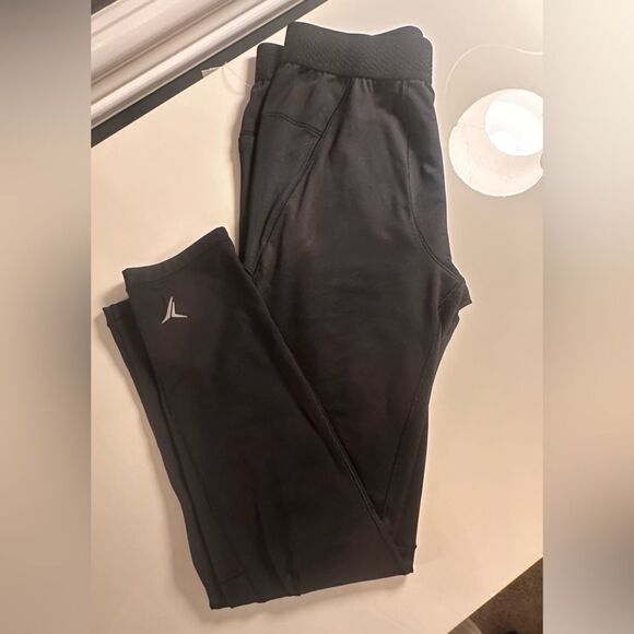 Old Navy Go-Dry Base Layer Tights For Boys - Picture 1 of 7